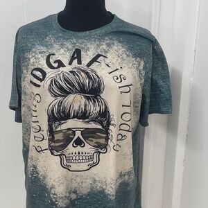 Women’s 3XL Graphic Tee Green Bleached Skull Bun Camouflage Sunglasses Shirt